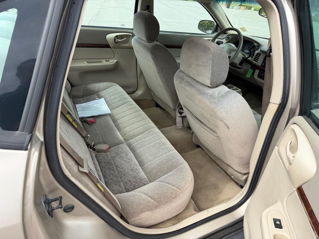 Chevrolet Impala Base 2003