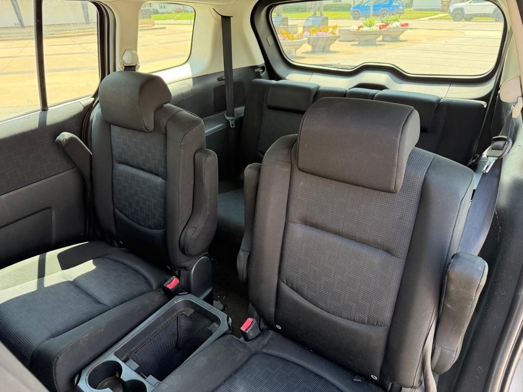 Mazda MAZDA5 Sport 2010