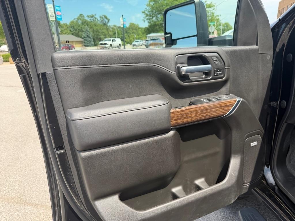 Chevrolet Silverado 2500HD High Country Crew Cab Long Box 4WD 2022