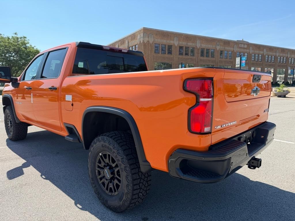 Chevrolet Silverado 2500HD ZR2 Crew Cab 4WD 2026
