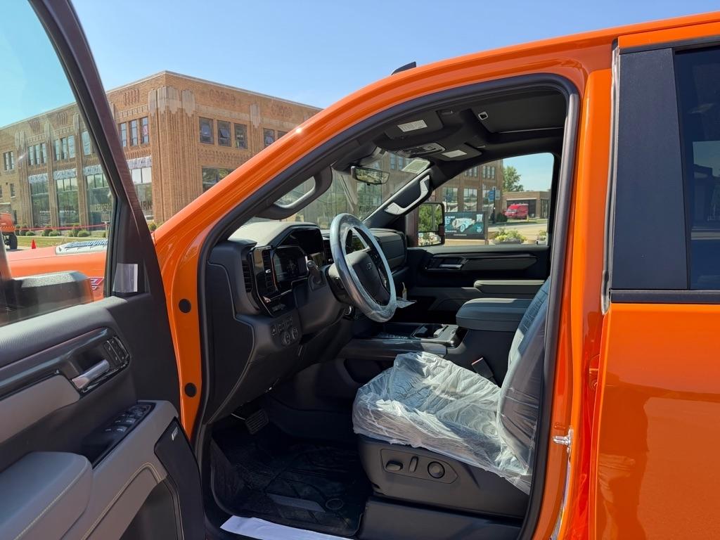 Chevrolet Silverado 2500HD ZR2 Crew Cab 4WD 2026