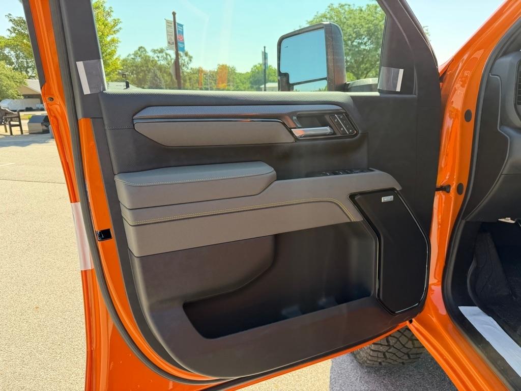 Chevrolet Silverado 2500HD ZR2 Crew Cab 4WD 2026