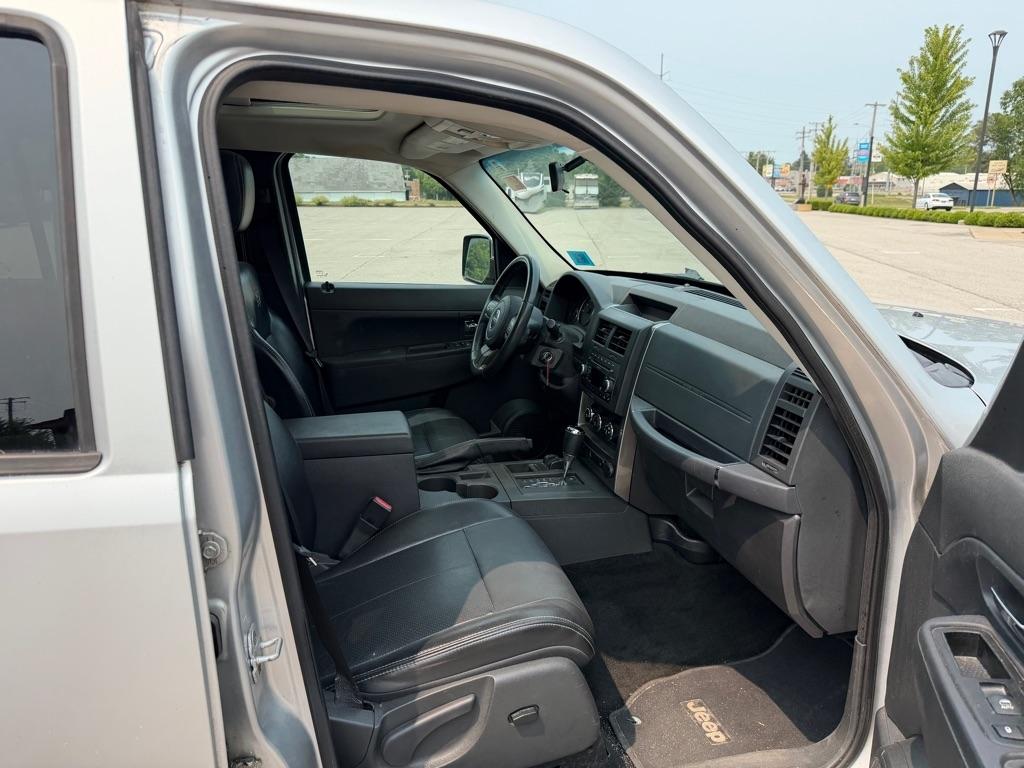 Jeep Liberty Sport 4WD 2011