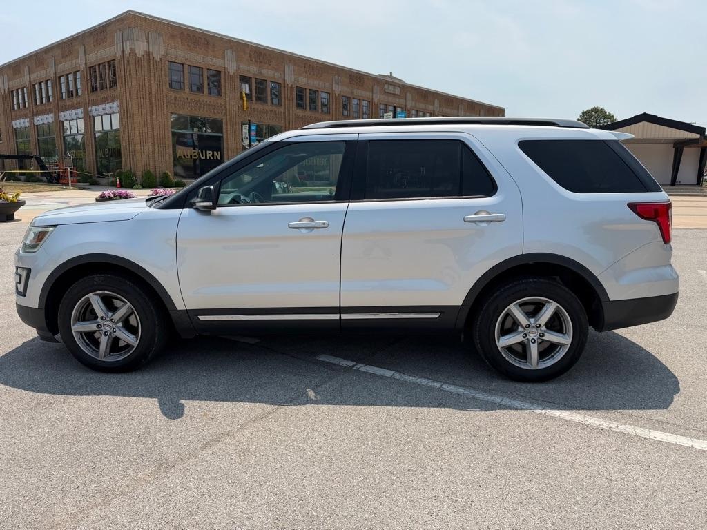 Ford Explorer XLT 4WD 2016