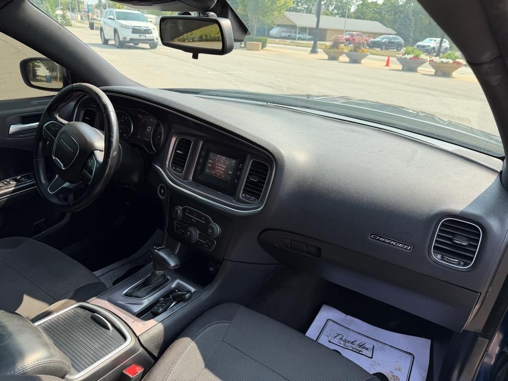 Dodge Charger SE 2015