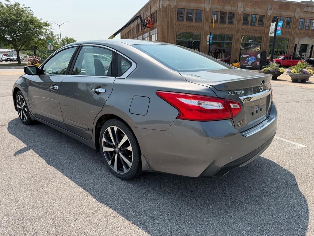 Nissan Altima 2.5 SR 2016