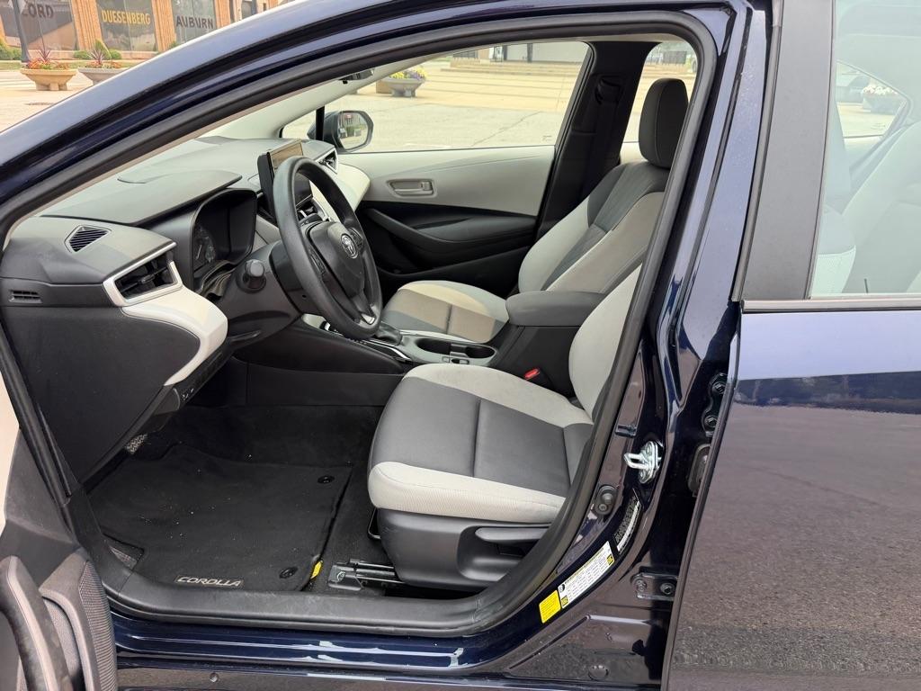 Toyota Corolla LE 2025