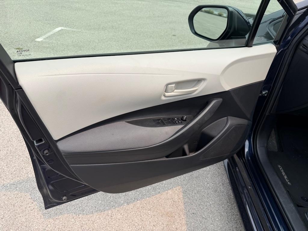 Toyota Corolla LE 2025