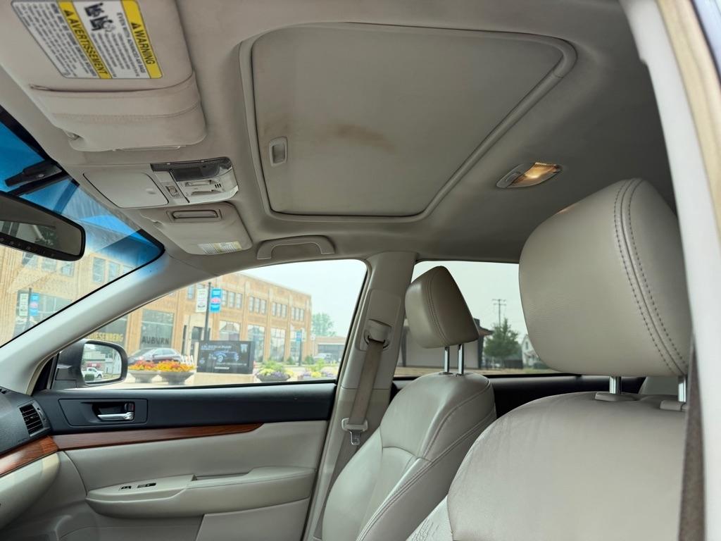 Subaru Outback 2.5i Limited 2014