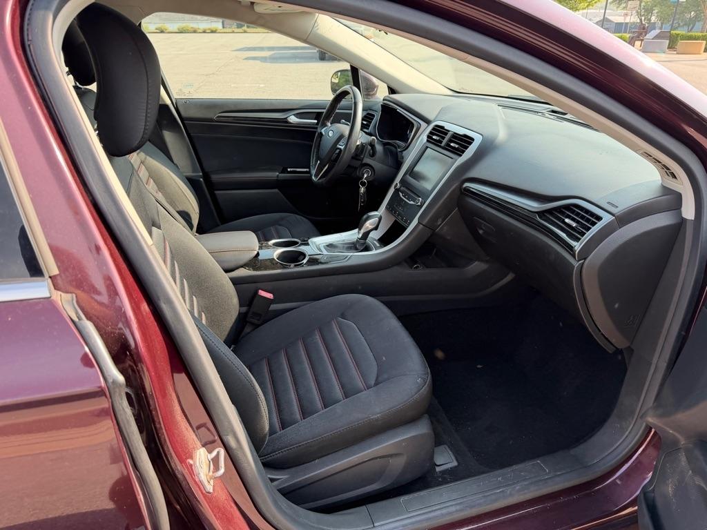 Ford Fusion SE 2013