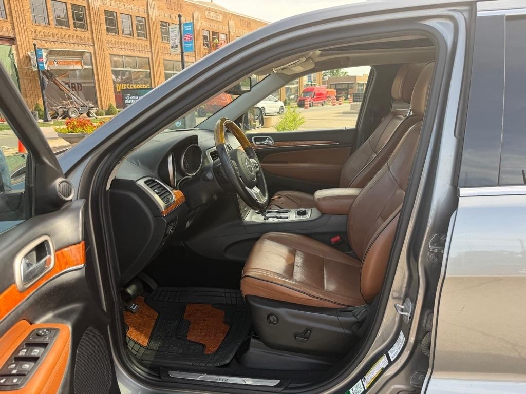 Jeep Grand Cherokee 4WD 4dr Overland 2011
