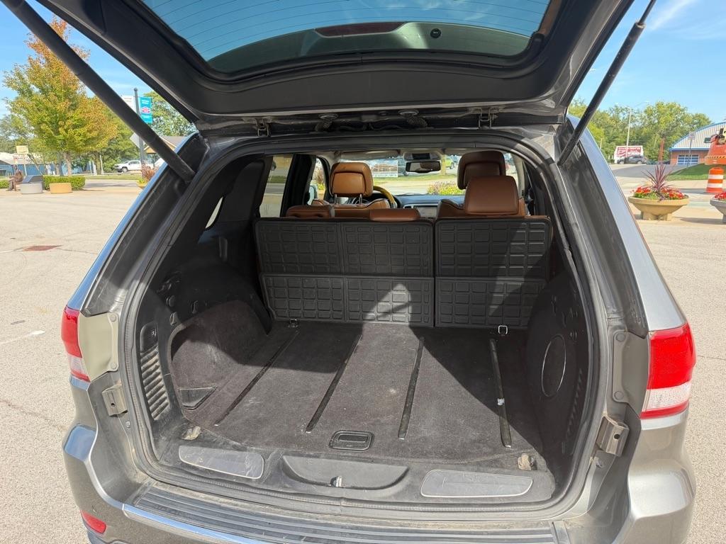 Jeep Grand Cherokee 4WD 4dr Overland 2011