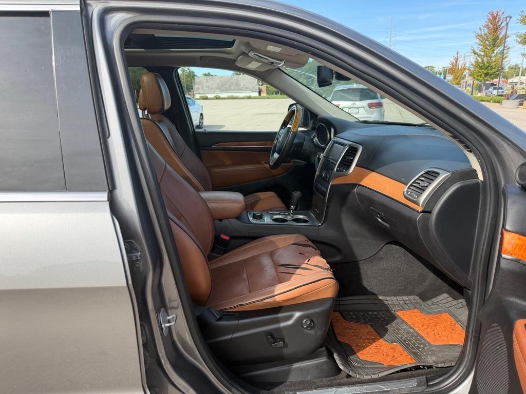 Jeep Grand Cherokee 4WD 4dr Overland 2011