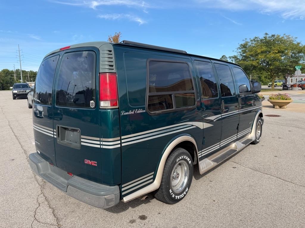 GMC Savana Cargo Van 1500 135" WB w/YF7 1998