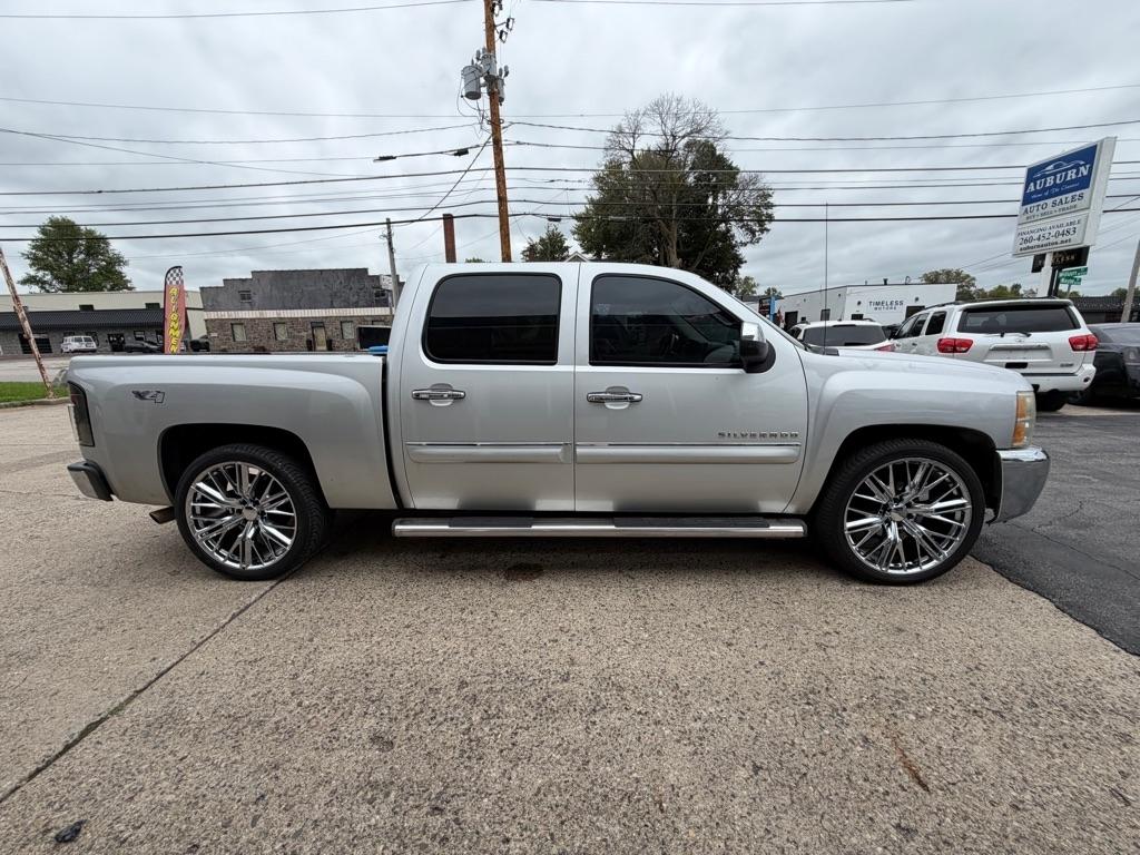 Chevrolet Silverado 1500 4WD Crew Cab 143.5" LT 2012