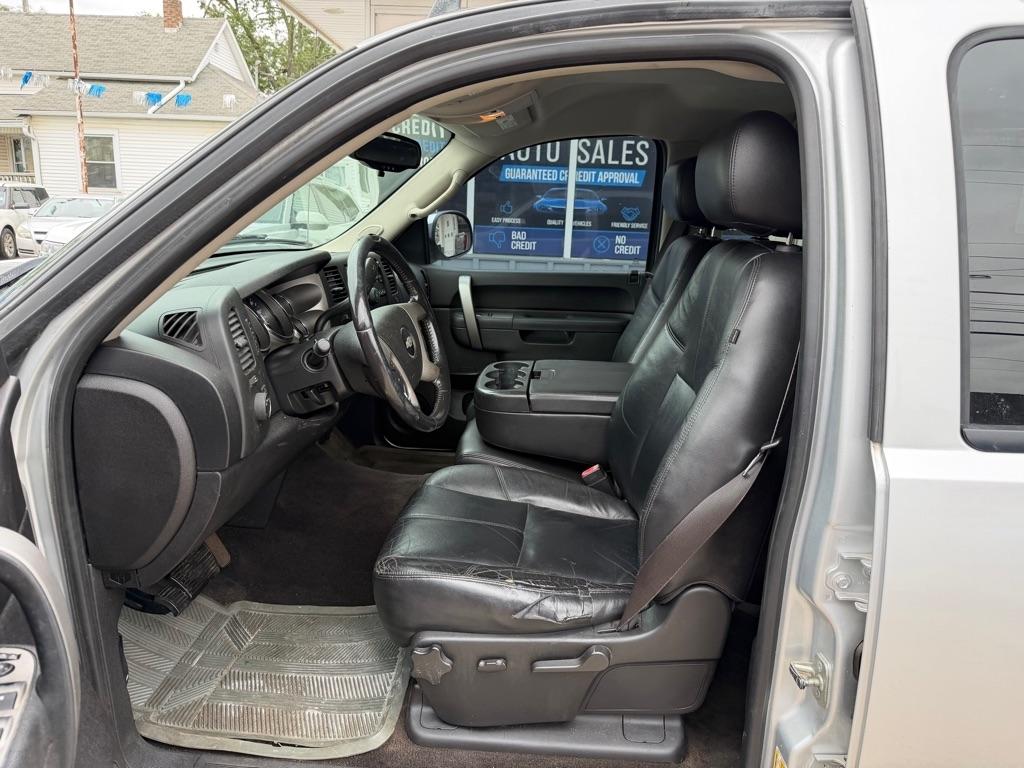 Chevrolet Silverado 1500 4WD Crew Cab 143.5" LT 2012