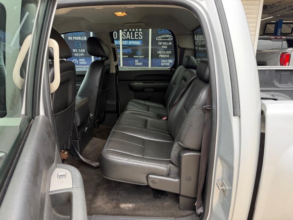 Chevrolet Silverado 1500 4WD Crew Cab 143.5" LT 2012