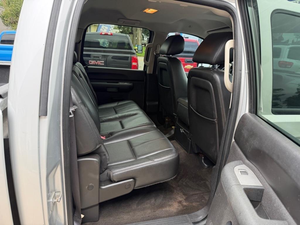 Chevrolet Silverado 1500 4WD Crew Cab 143.5" LT 2012