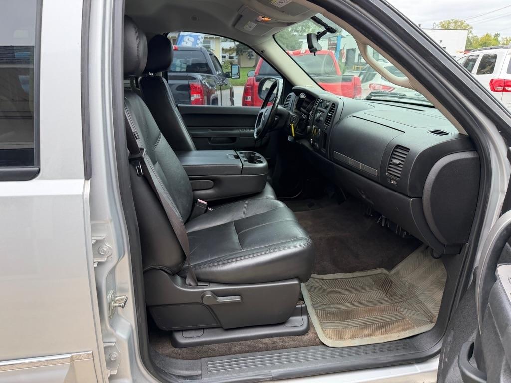 Chevrolet Silverado 1500 4WD Crew Cab 143.5" LT 2012