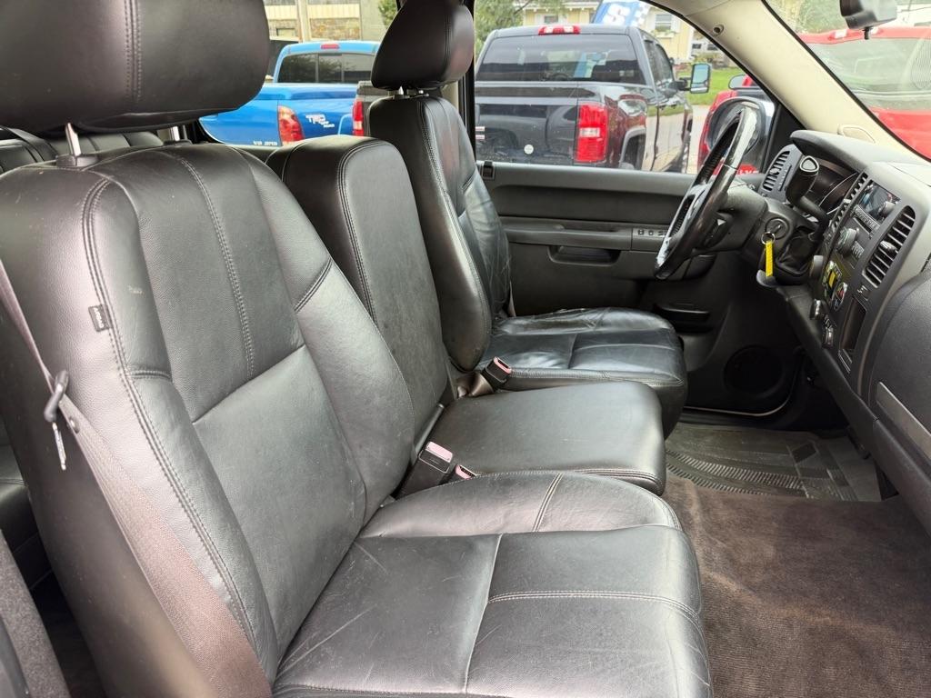 Chevrolet Silverado 1500 4WD Crew Cab 143.5" LT 2012
