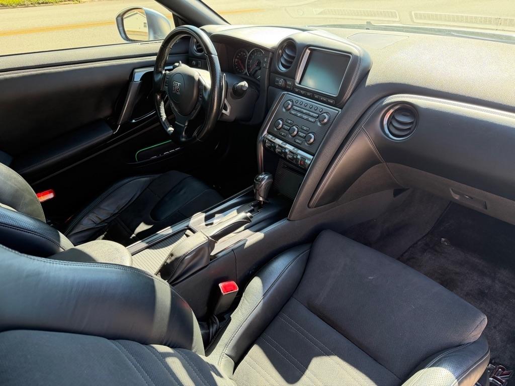 Nissan GT-R 2dr Cpe Premium 2013