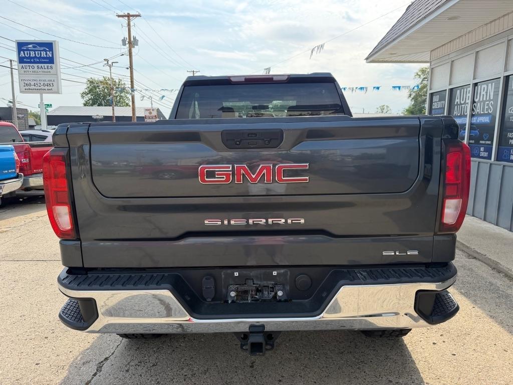 GMC Sierra 1500 Limited 4WD Crew Cab 147" SLE 2022