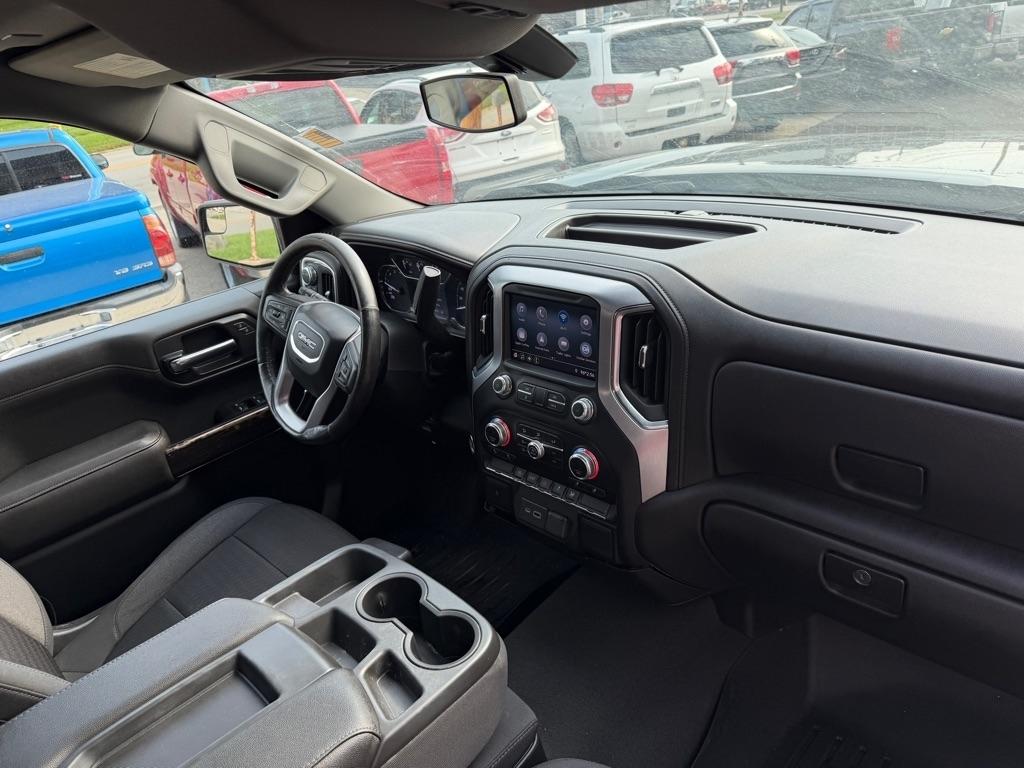 GMC Sierra 1500 Limited 4WD Crew Cab 147" SLE 2022