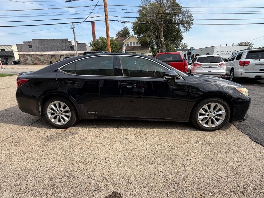 Lexus ES 300h 4dr Sdn Hybrid 2013