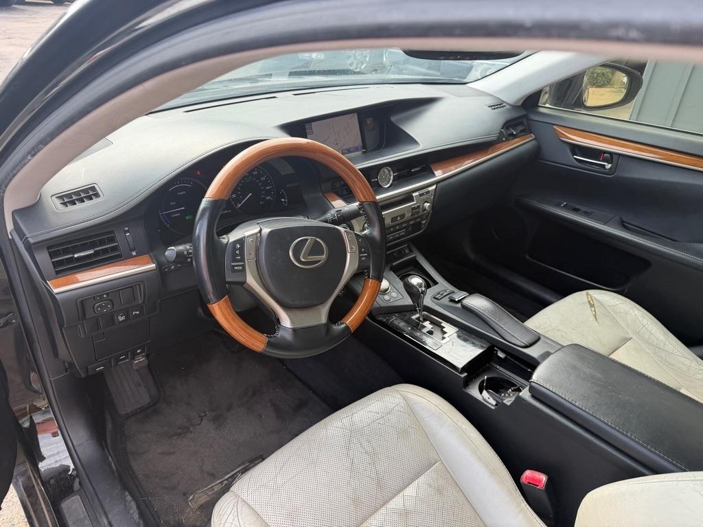 Lexus ES 300h 4dr Sdn Hybrid 2013