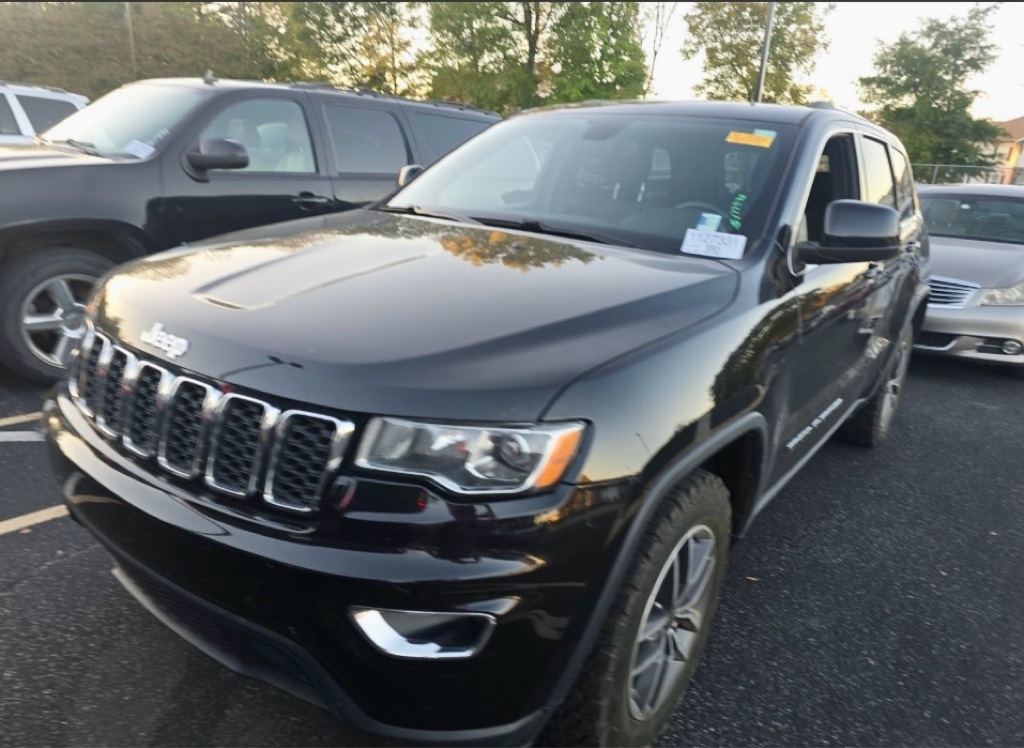 2019 Jeep Grand Cherokee LAREDO