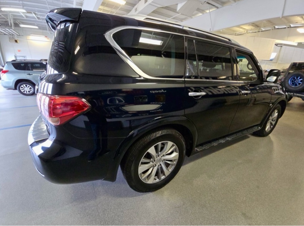 Infiniti QX80 Base 2017