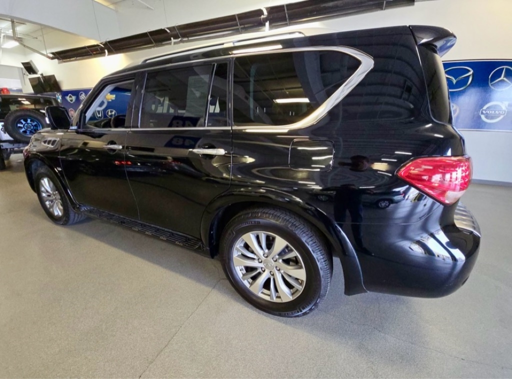 Infiniti QX80 Base 2017