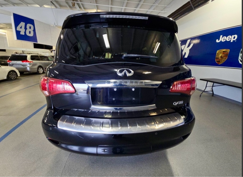 Infiniti QX80 Base 2017