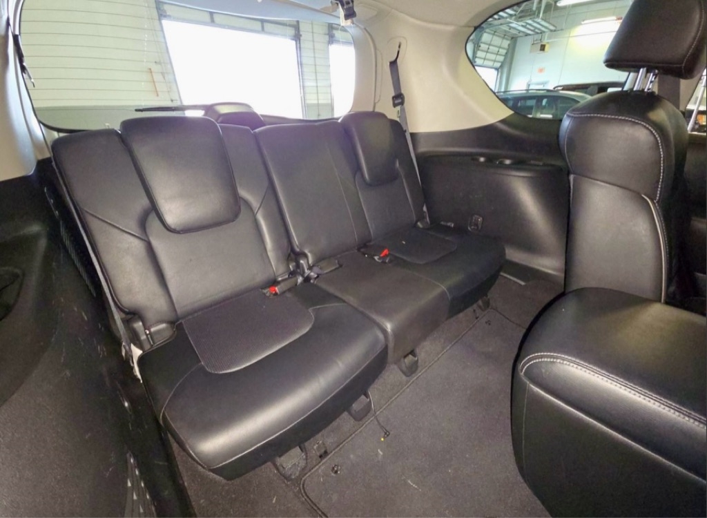 Infiniti QX80 Base 2017