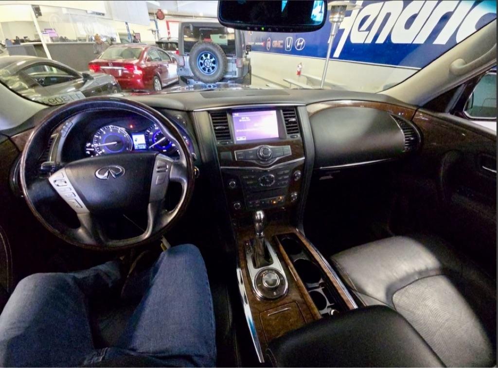 Infiniti QX80 Base 2017