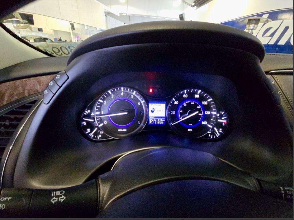 Infiniti QX80 Base 2017