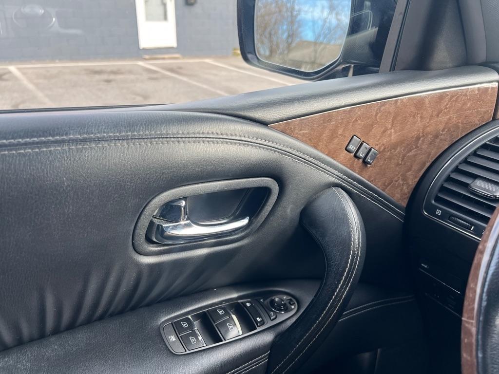 Infiniti QX80 Base 2017