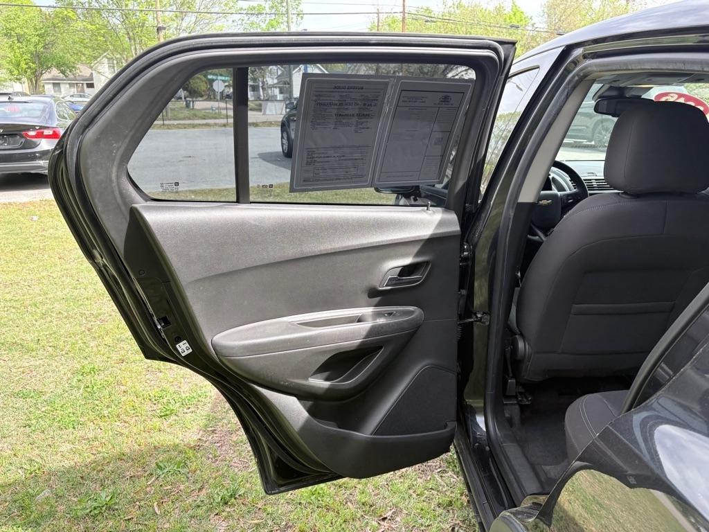 2016 Chevrolet Trax LS - Photo 24
