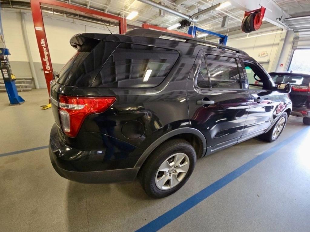 Ford Explorer Base FWD 2014