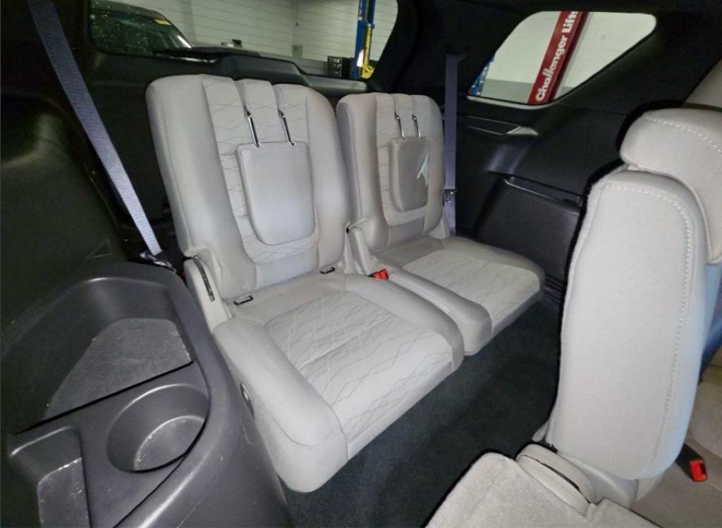 Ford Explorer Base FWD 2014