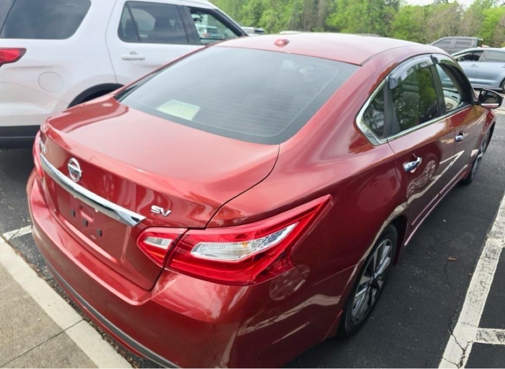 Nissan Altima  2016