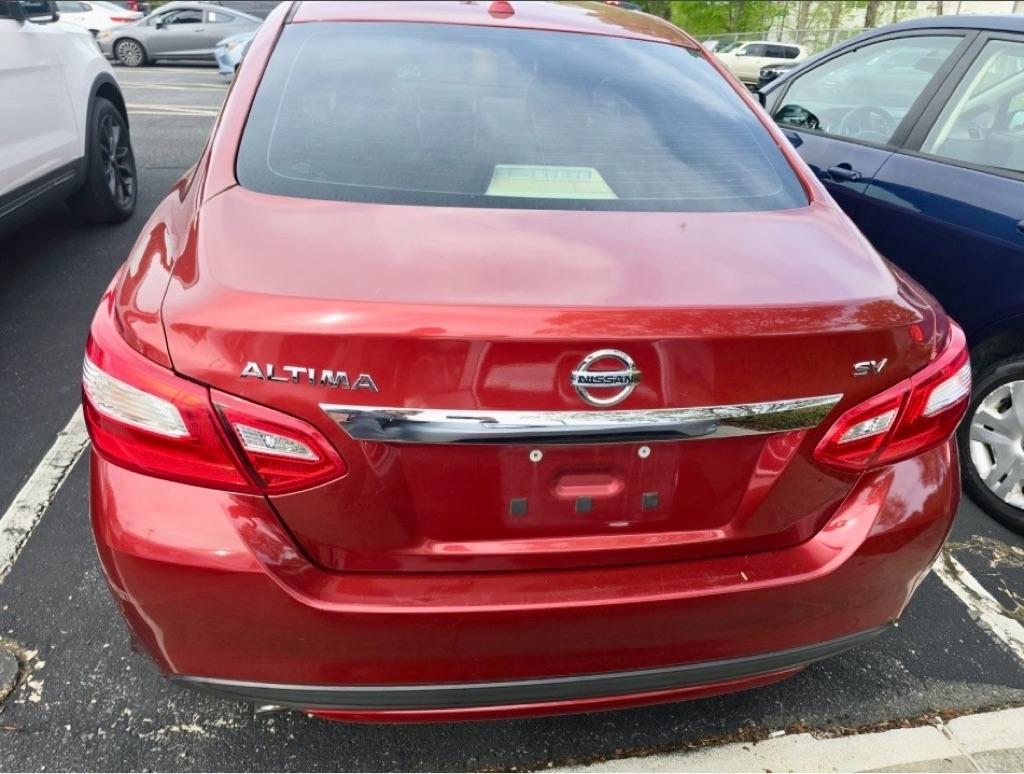 Nissan Altima  2016