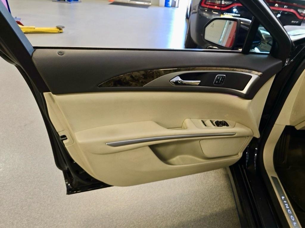 Lincoln MKZ Hybrid  2015