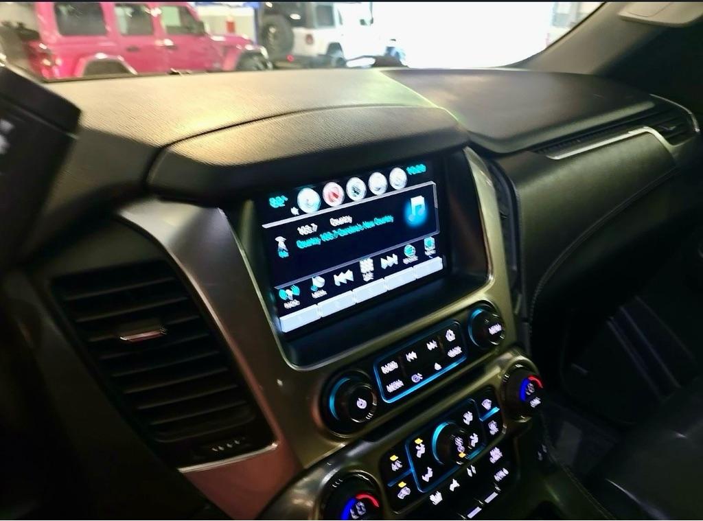 Chevrolet Suburban  2018