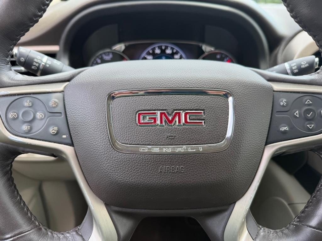 GMC Acadia  2017