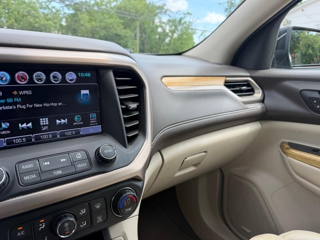 GMC Acadia  2017
