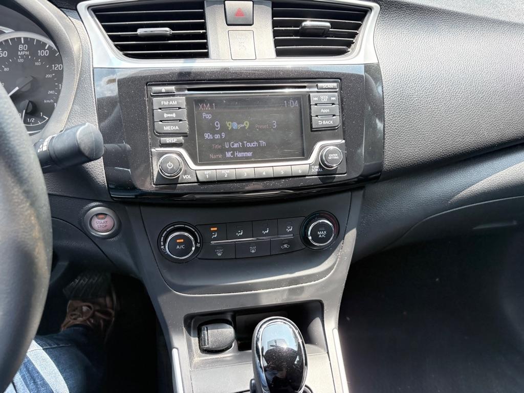 Nissan Sentra  2016