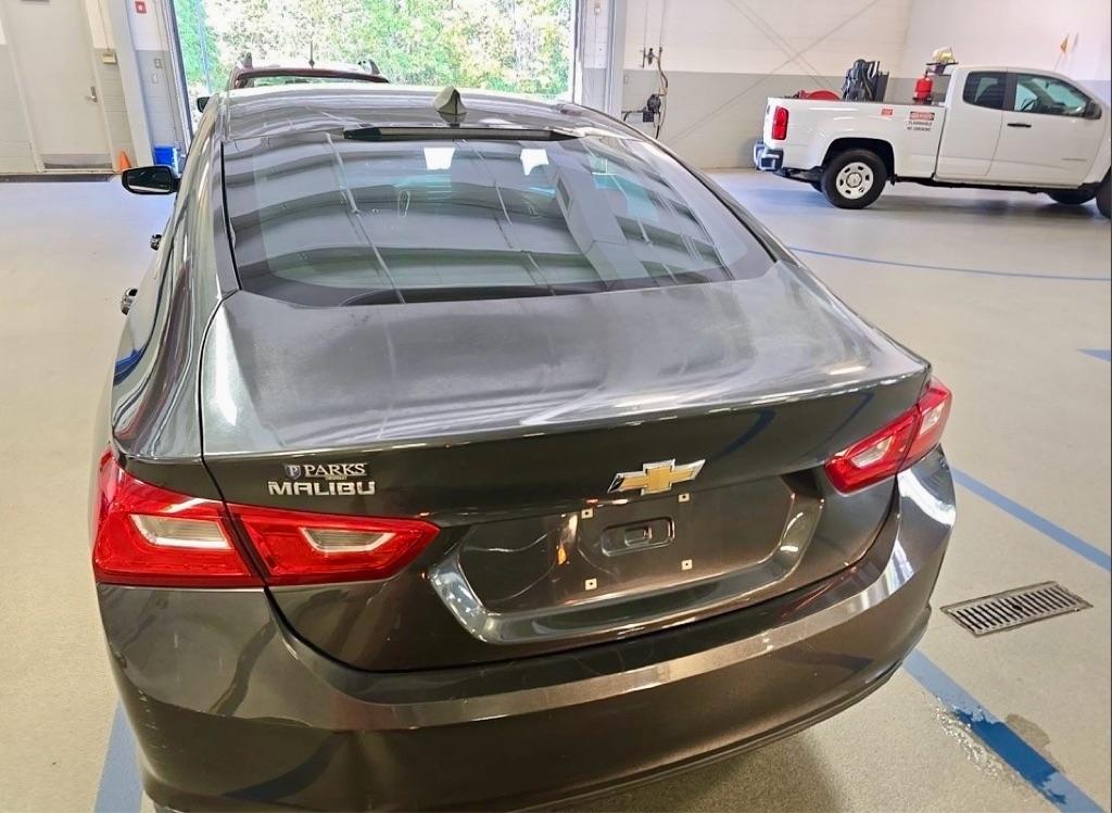 Chevrolet Malibu  2017