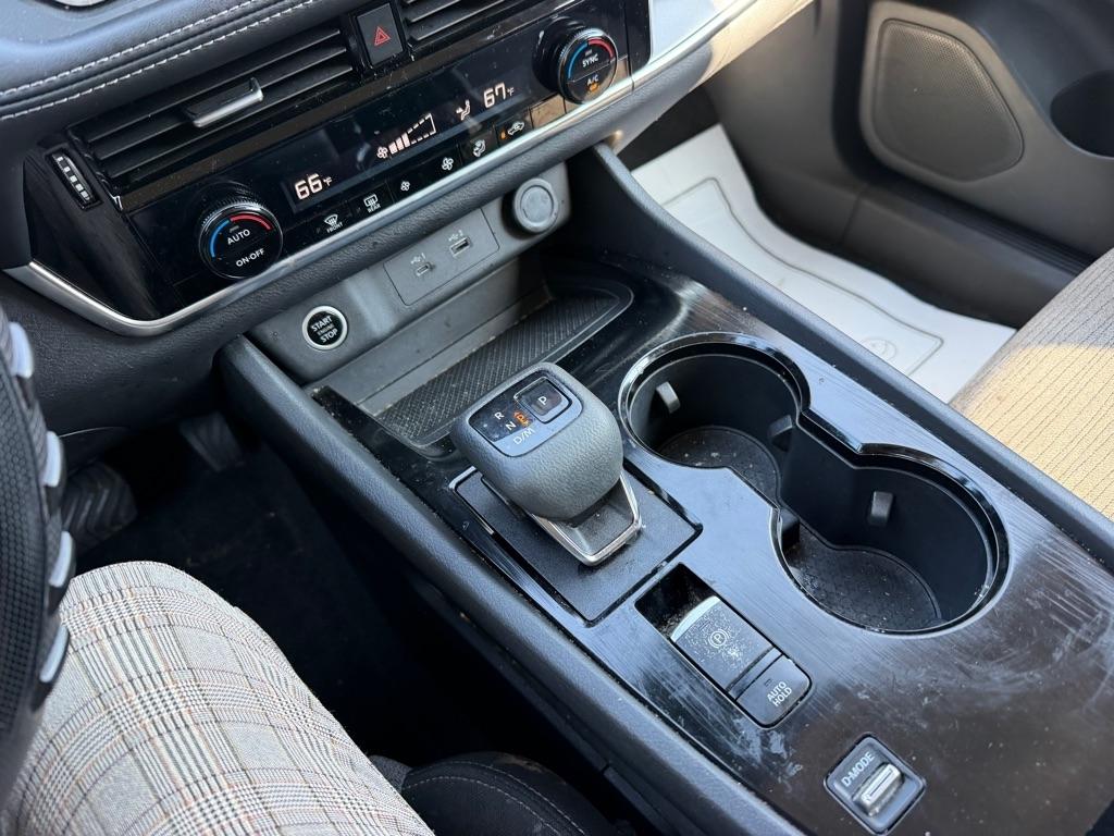 Nissan Rogue  2023