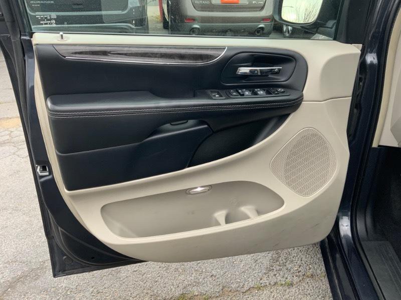 Chrysler Town & Country Touring 2014